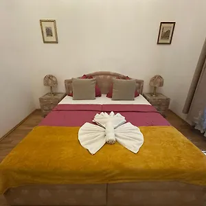 Opera Apartmán